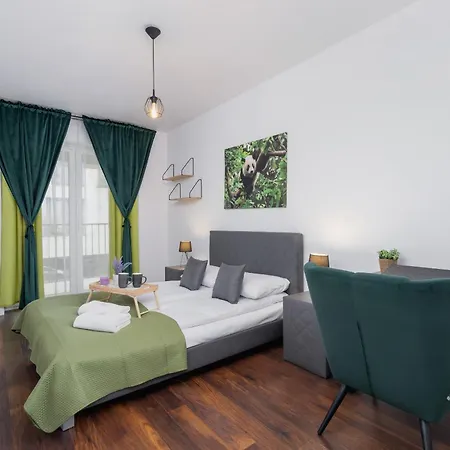 Zablocie Pet-friendly Slusarska By Renters דירה קרקוב